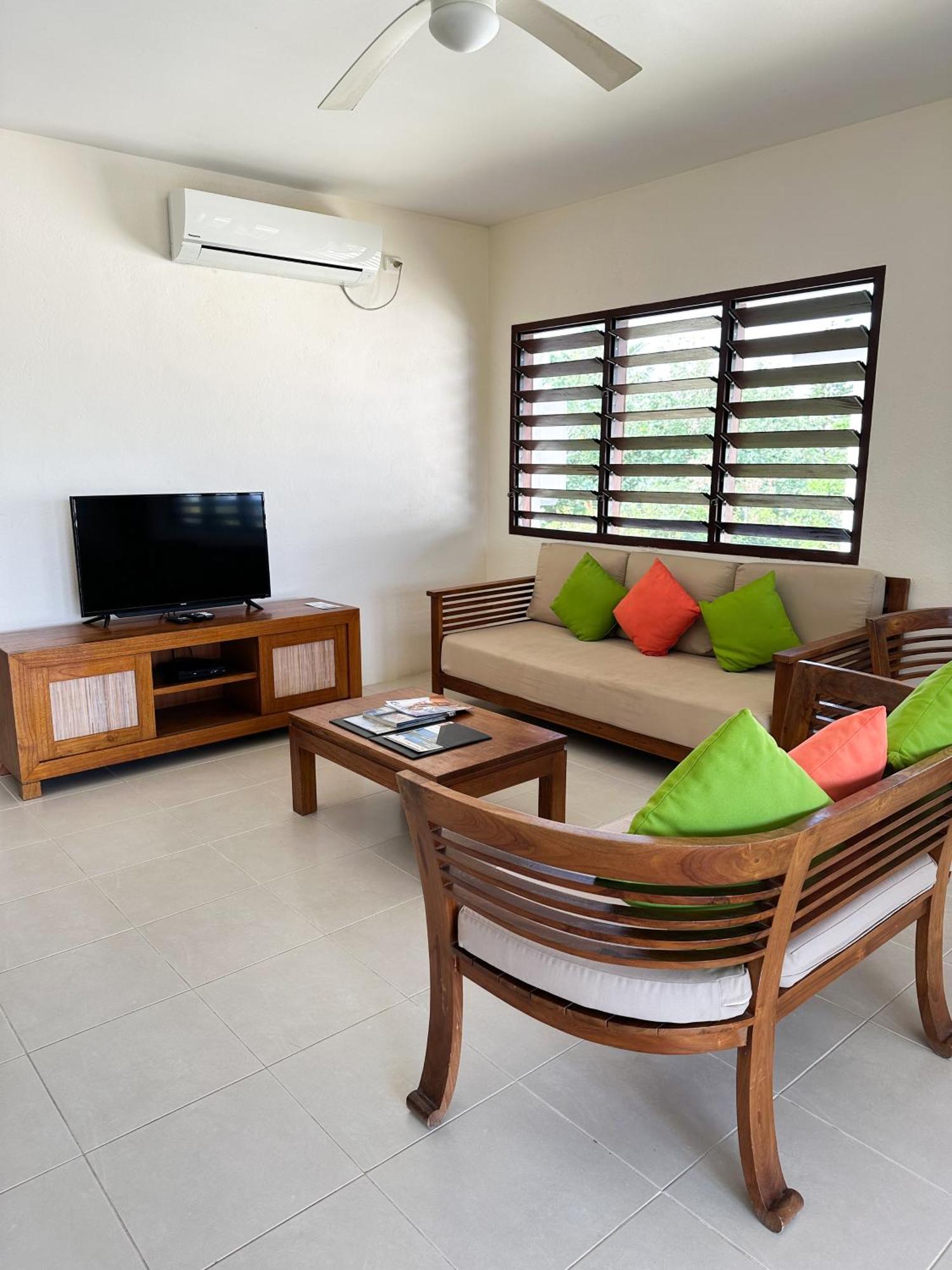 Nasama Resort Port-Vila Extérieur photo